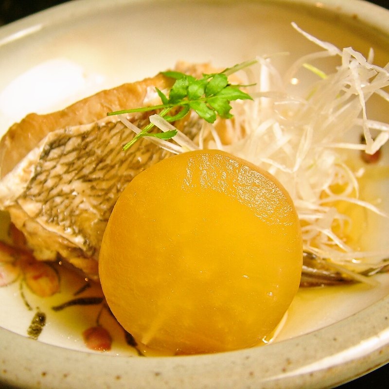 鯛と大根の煮つけ(鮨 みつや)