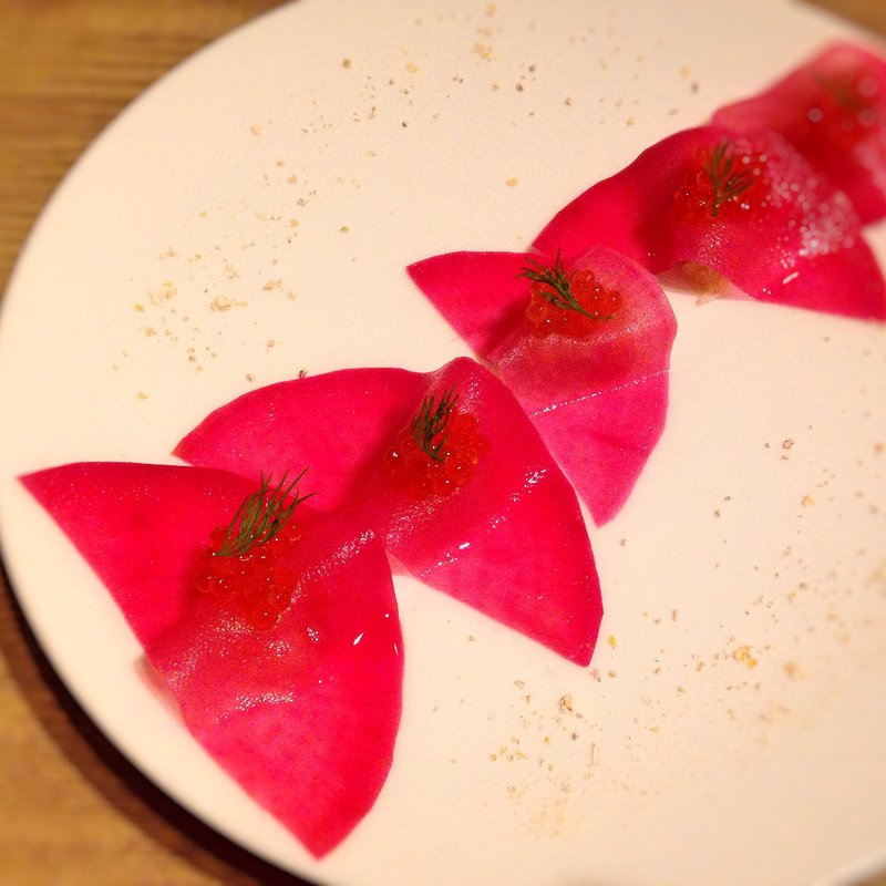 甘い蕪の甘酢づけ カニのブランダード(カラペティ・バトゥバ （QUAND　L'APPETIT　VA　TOUT　VA！）)