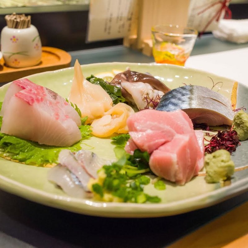 鮮魚の盛り合わせ(鮨 甚平)