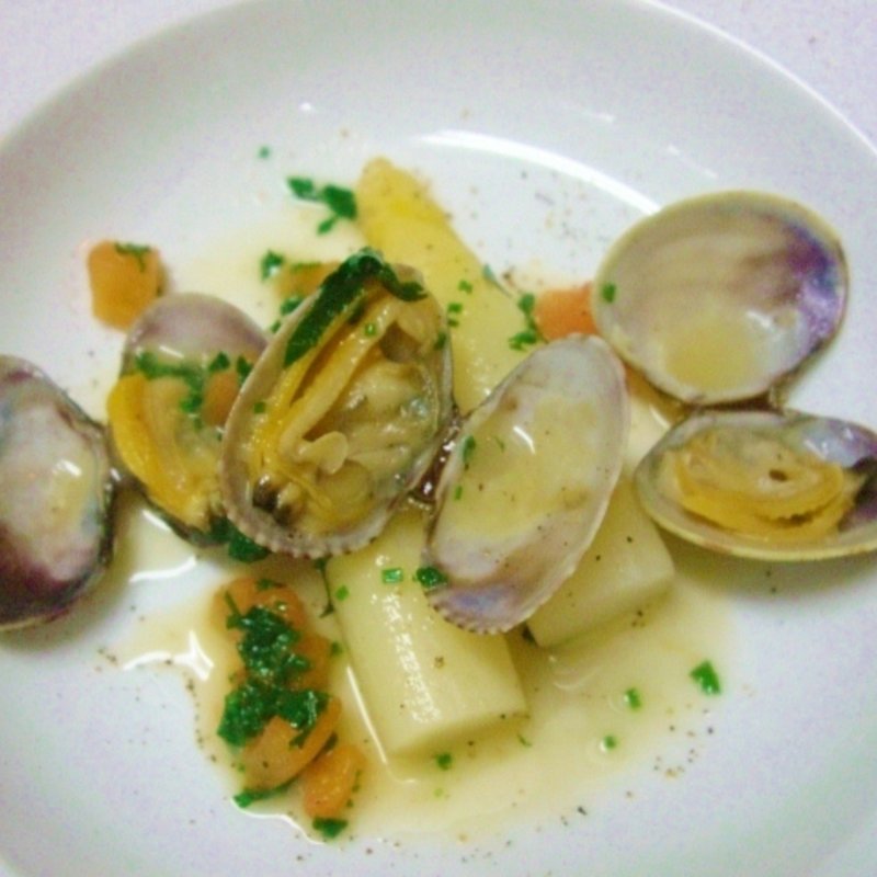 ホワイトアスパラとあさりのグリル(チェルト)