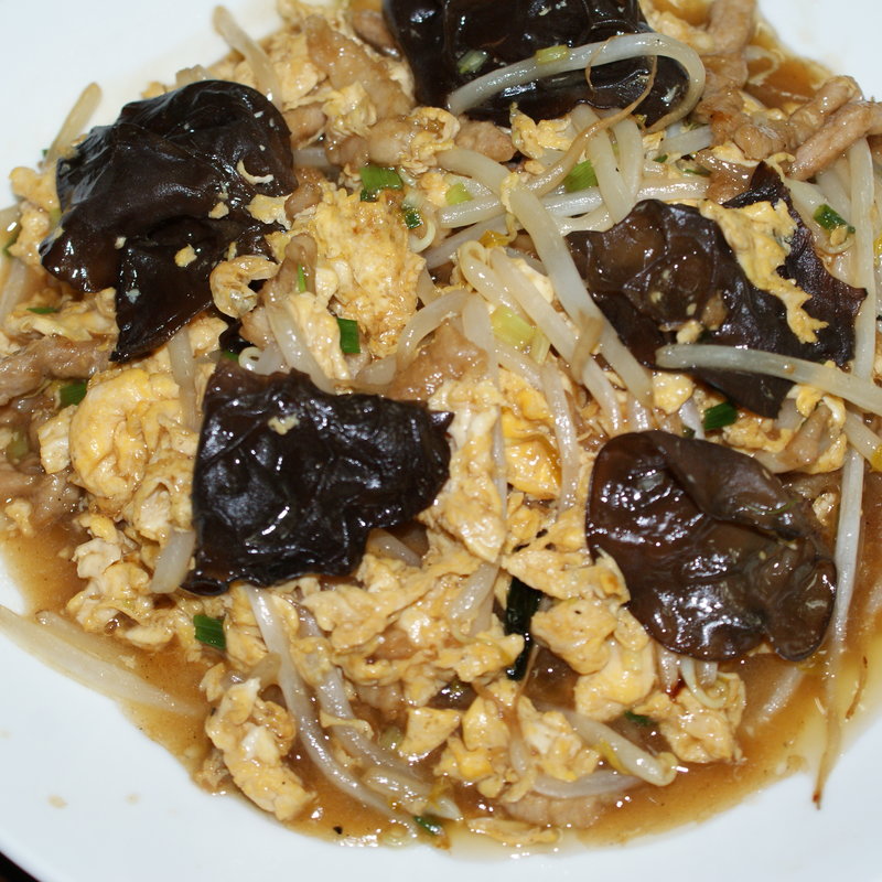 卵ときくらげの炒め物(中国台風)