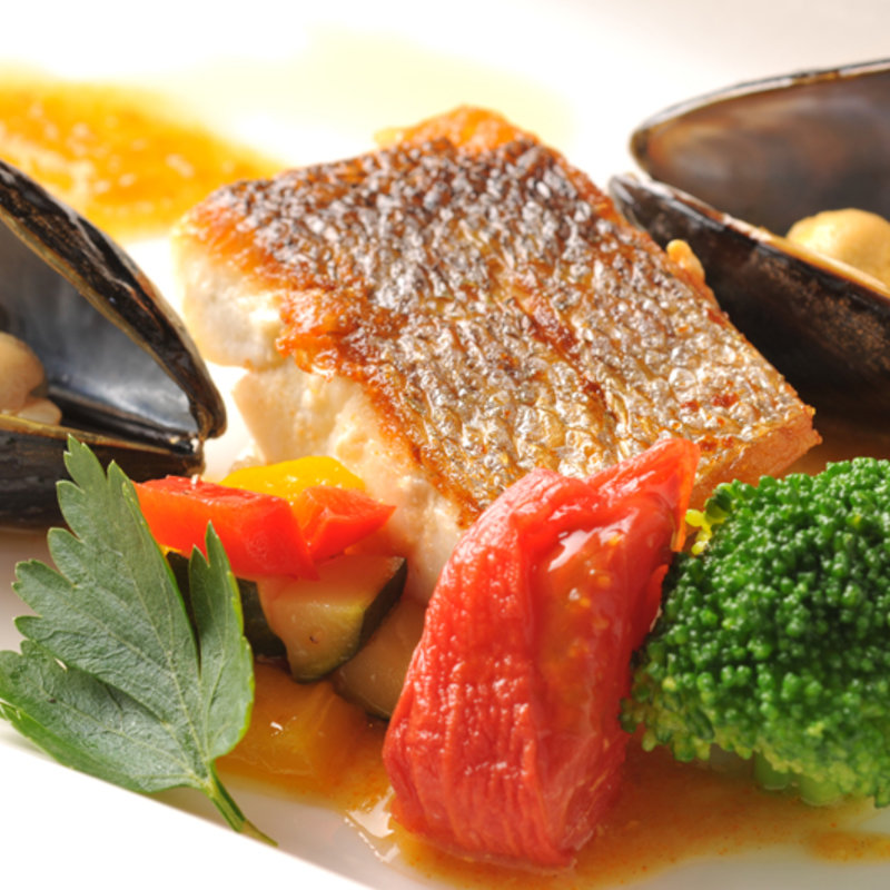 白身とムール貝のグリル(TAPAS DINING at)