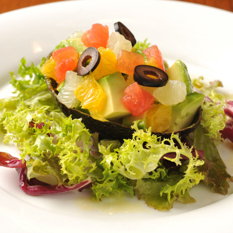 アボカドとフルーツのサラダ(TAPAS DINING at)