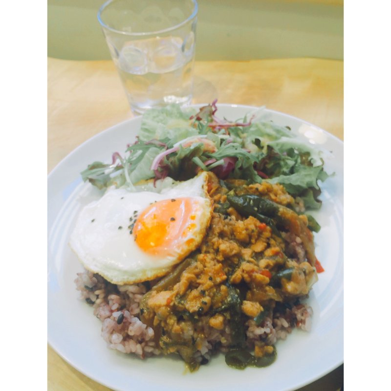 ガパオライス(Delicha （デリチャ）)