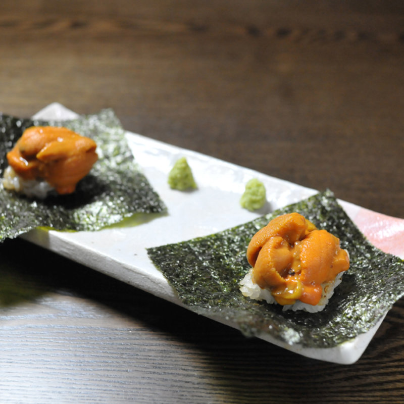 雲丹の手巻き寿司(鉄板焼き＆個室 TETSUO 麻布十番)