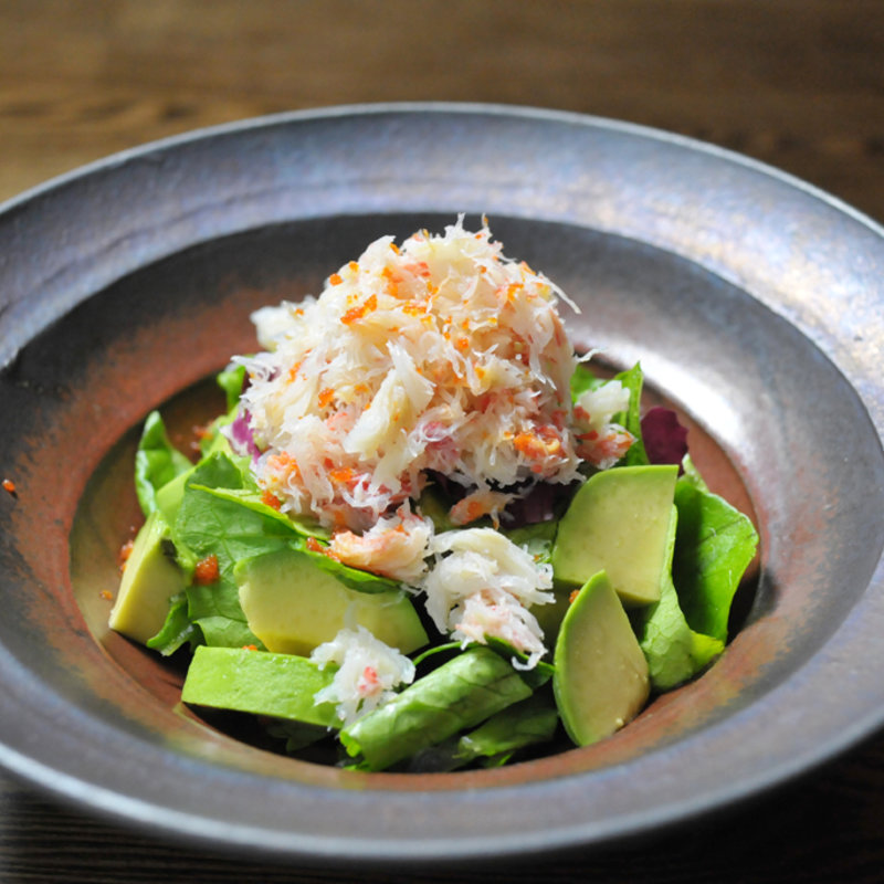 カニとアボカドのサラダ仕立て(鉄板焼き＆個室 TETSUO 麻布十番)