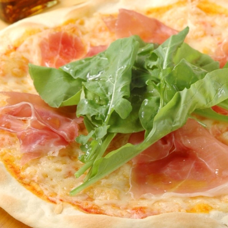 生ハムのピザ(TAVERNA Quale)