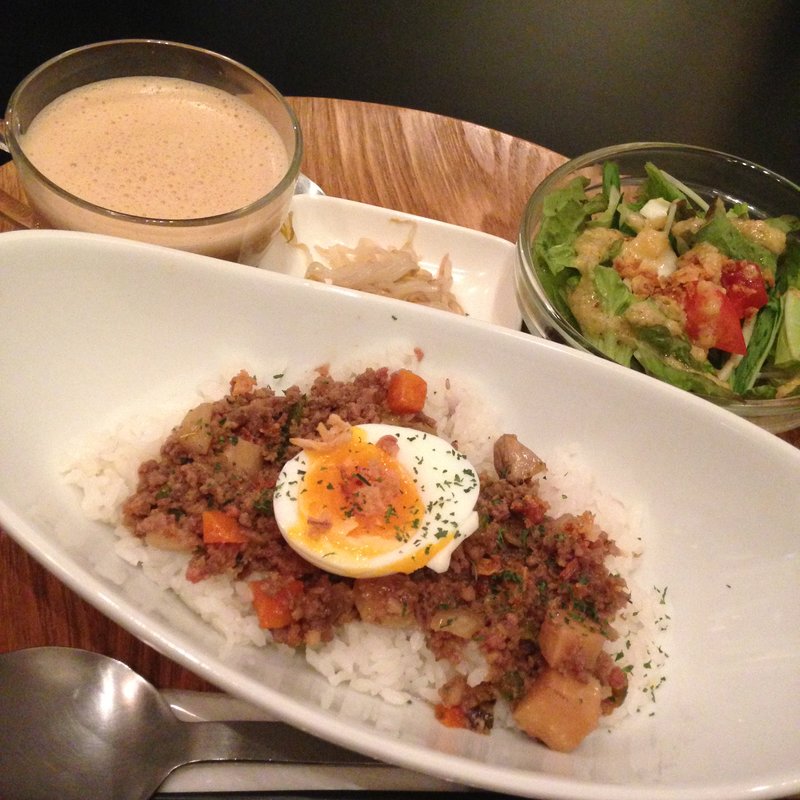 ガパオランチセット(ringo （リンゴ）)