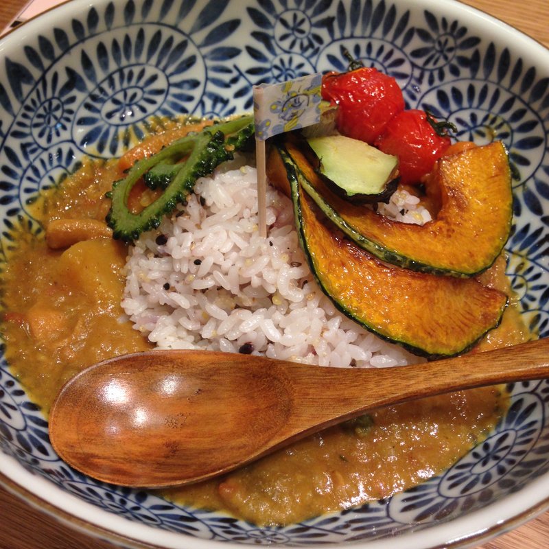 沖縄カレー(沖縄食堂ハイサイ )