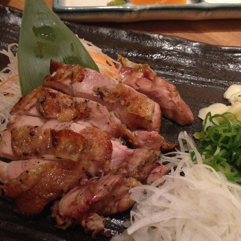 四万十鶏のモモ肉の藁焼き(土佐清水ワールド )