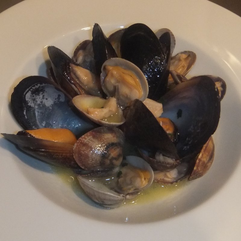 ムール貝とアサリの酒蒸し(トラットリア コダマ （Trattoria Kodama）銀座)