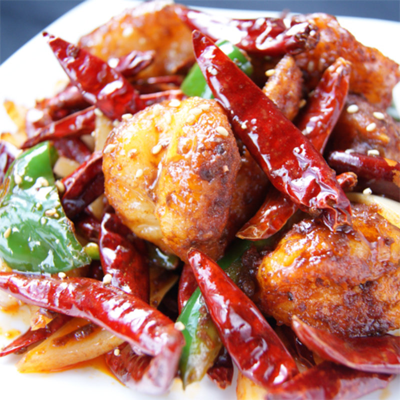 鶏肉と唐辛子の炒め物(張家 日本橋店 （チョウヤ）)