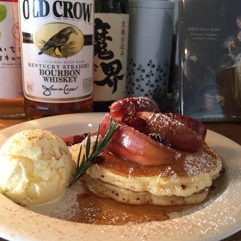 焼きりんごのパンケーキ(Minerva)