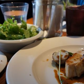 鶏胸肉のグリル 根菜のロースト マスタードソース(C＋ （ツェープラス）)