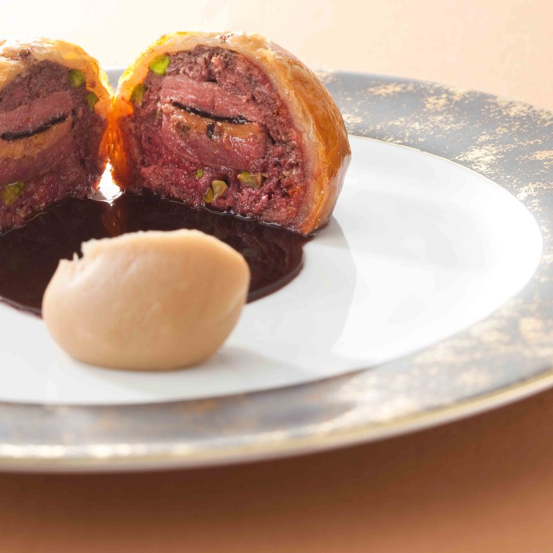 和牛のパイ包み( レストラン タテル ヨシノ 芝)