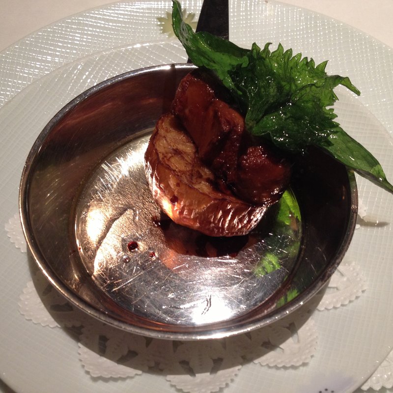 茄子とフォアグラのロッシーニ(La Grande Table de KITAMURA)