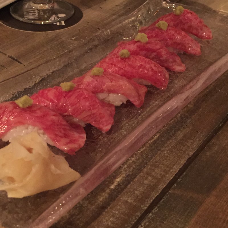 牛肉寿司(表参道焼肉KINTAN)