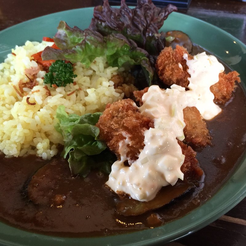 カキフライとなすのカリー(ナッシュカリーアメリカン 倉敷本店)