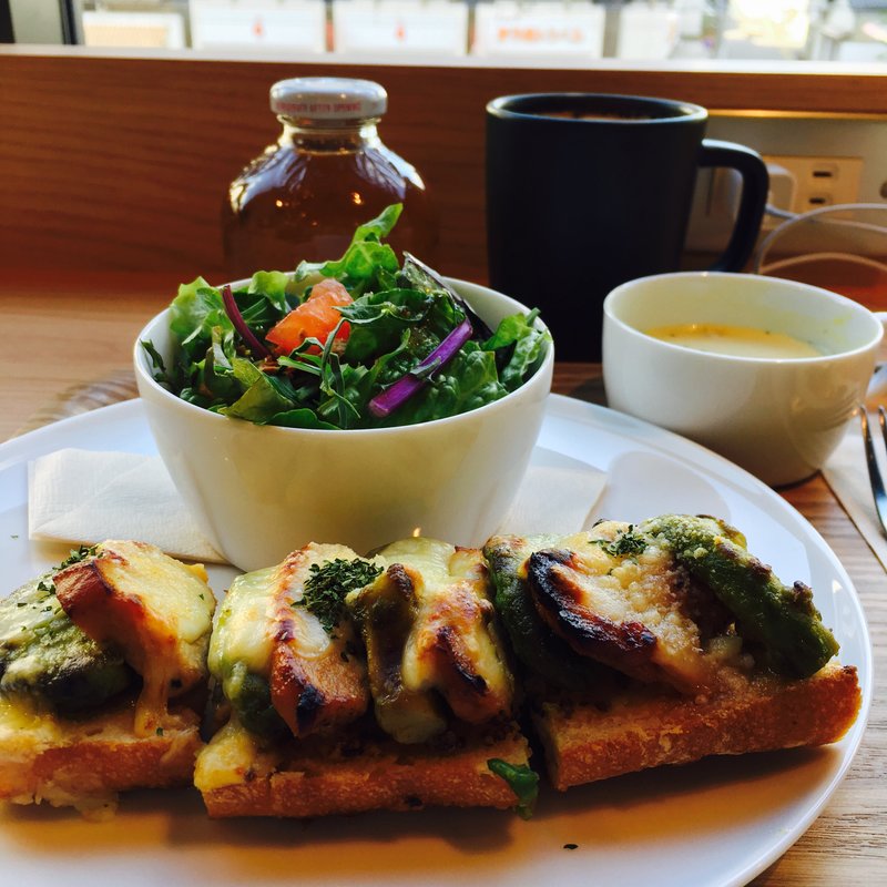 ハニーアボカドチキンタルティーヌ ランチセット(branch coffee)