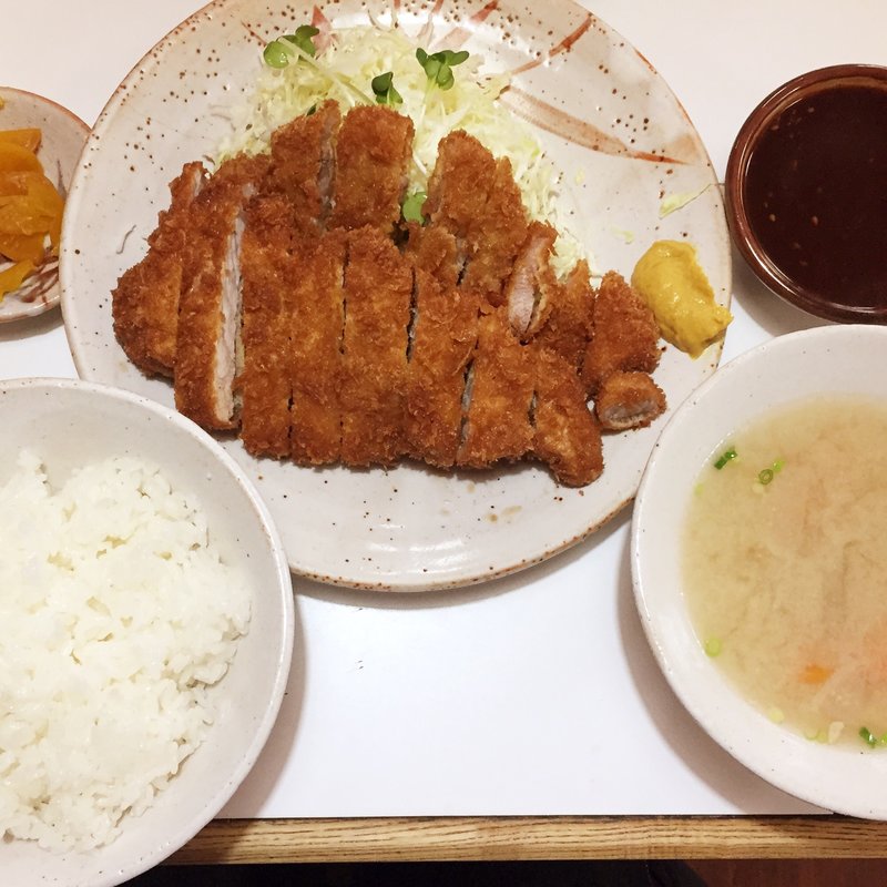 Wロースカツ定食(とんかつ重廣)