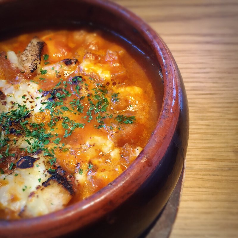 海老のビスクとバゲットのグラタンココット(貝殻荘 飯田橋サクラテラス店 )