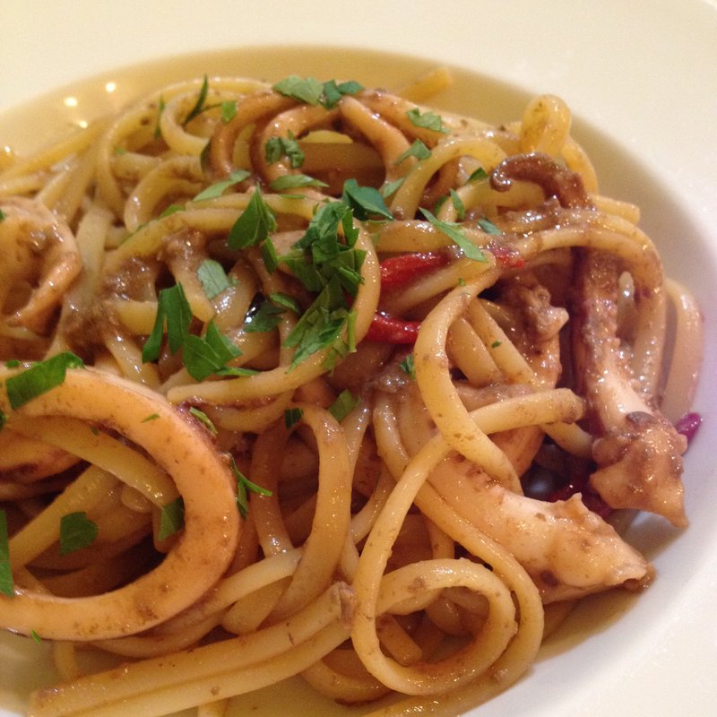 スルメイカのリングイネ(イタリア料理 Ｙ （イタリアリョウリワイ）)