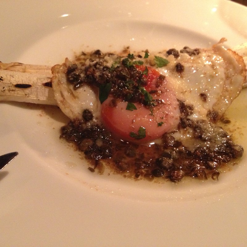 ホワイトアスパラのグリル　卵添え(THE SODOH HIGASHIYAMA KYOTO （ザソウドウ東山京都【旧店名】 THE GARDEN ORIENTAL KYOTO）)