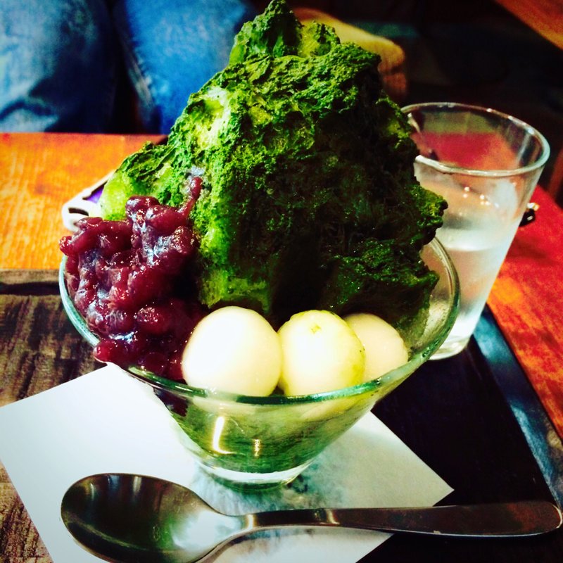 抹茶小豆かき氷(純喫茶 ジンガロ)