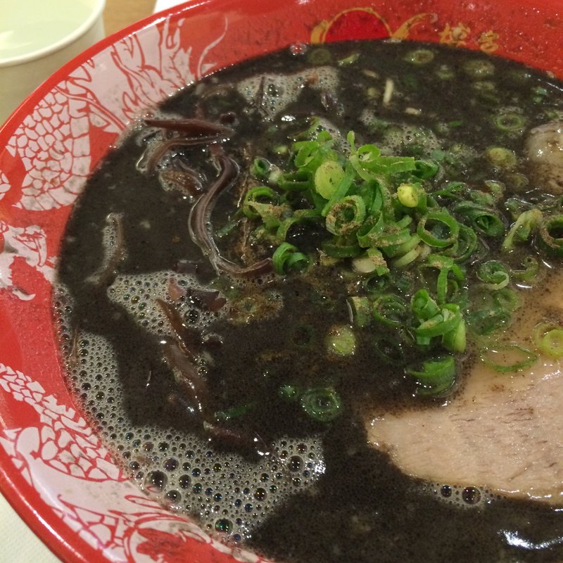 黒ラーメン(博多一幸舎 ららぽーと立川立飛店)