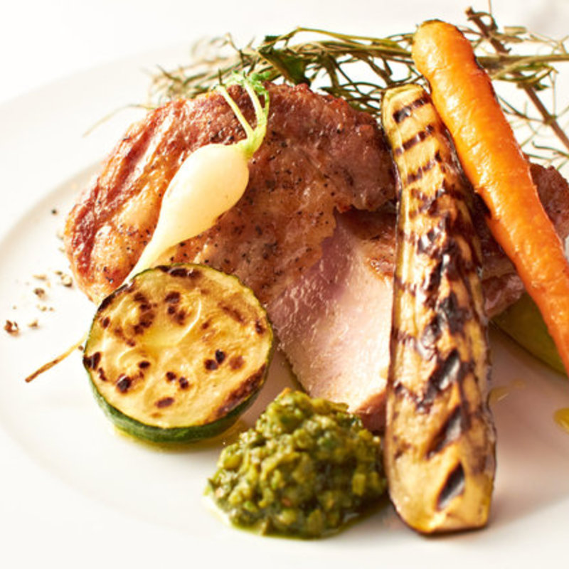 豚肉のグリル　グリル野菜添え(トラットリア　ガルガ)