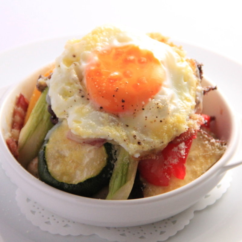 温野菜　卵のせ(トラットリア　ガルガ)