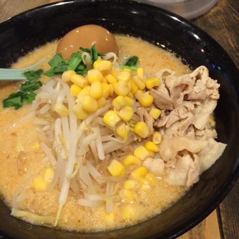 味玉味噌ラーメン(らーめん味噌まる)