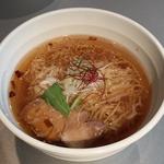 琥珀醤油ラーメン(天雷軒 神谷町店 )