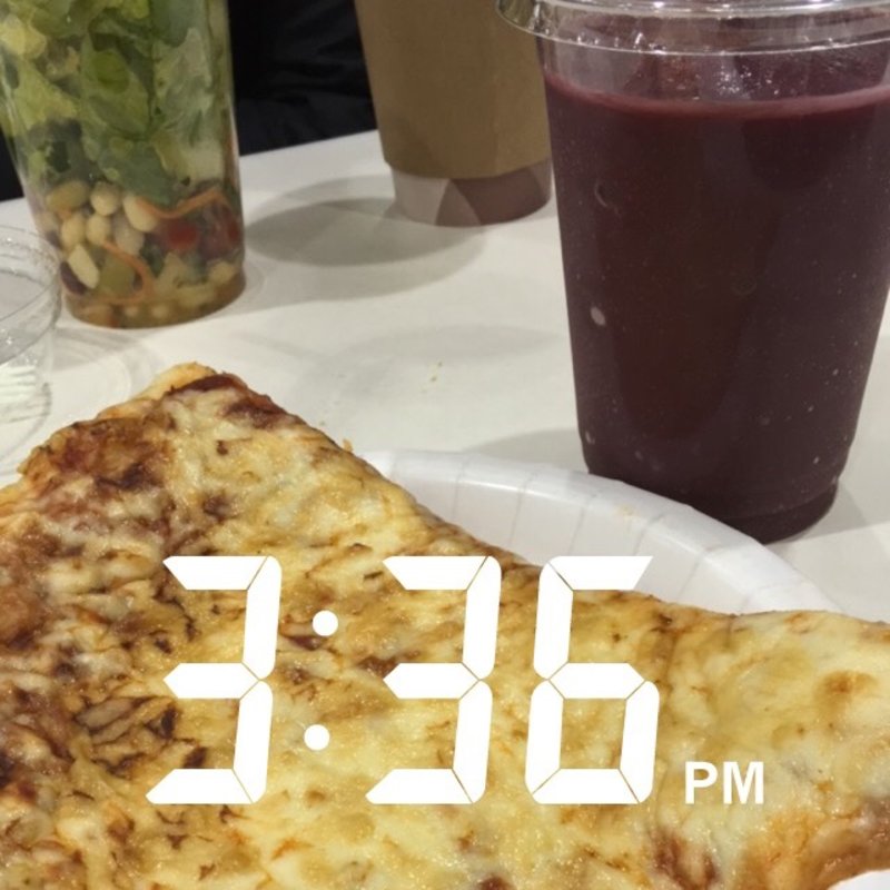 スライスチーズピザとアサイスムージー(コストコ 座間倉庫店 （COSTCO）)