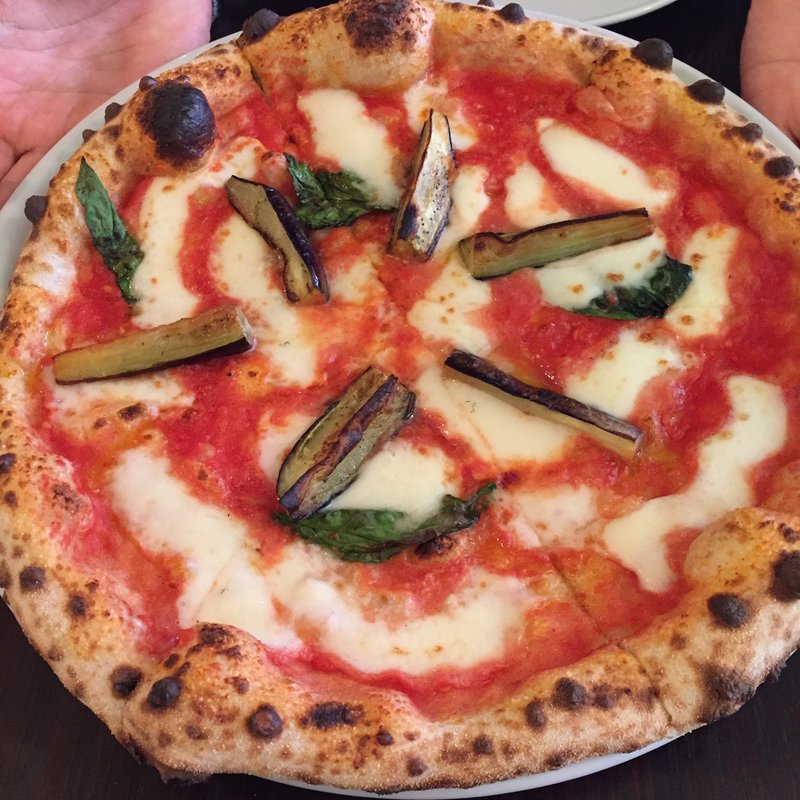 土日祝ピッツァランチ(トラットリア ピッツェリア アミーチ Trattoria Pizzeria Amici)