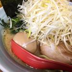 ネギ醤油豚骨らーめん