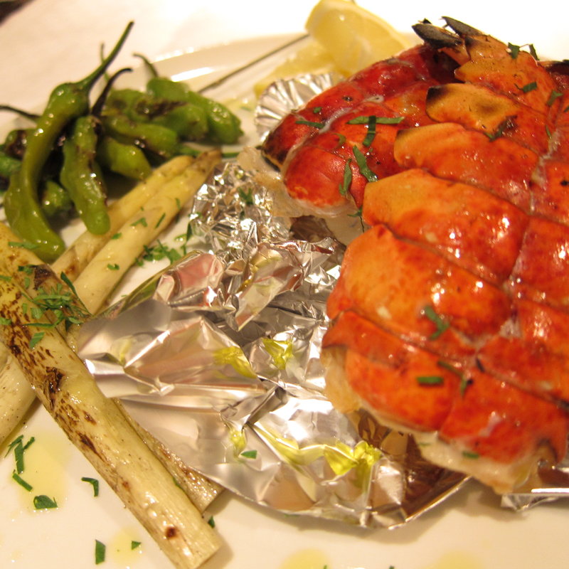 1尾まるごとオマール海老と美味しい野菜の炭火焼き(トンネル+ （トンネルプラス）)