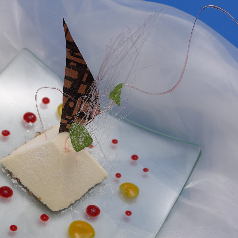 ホワイトチョコレートムース( トラットリア 元町)