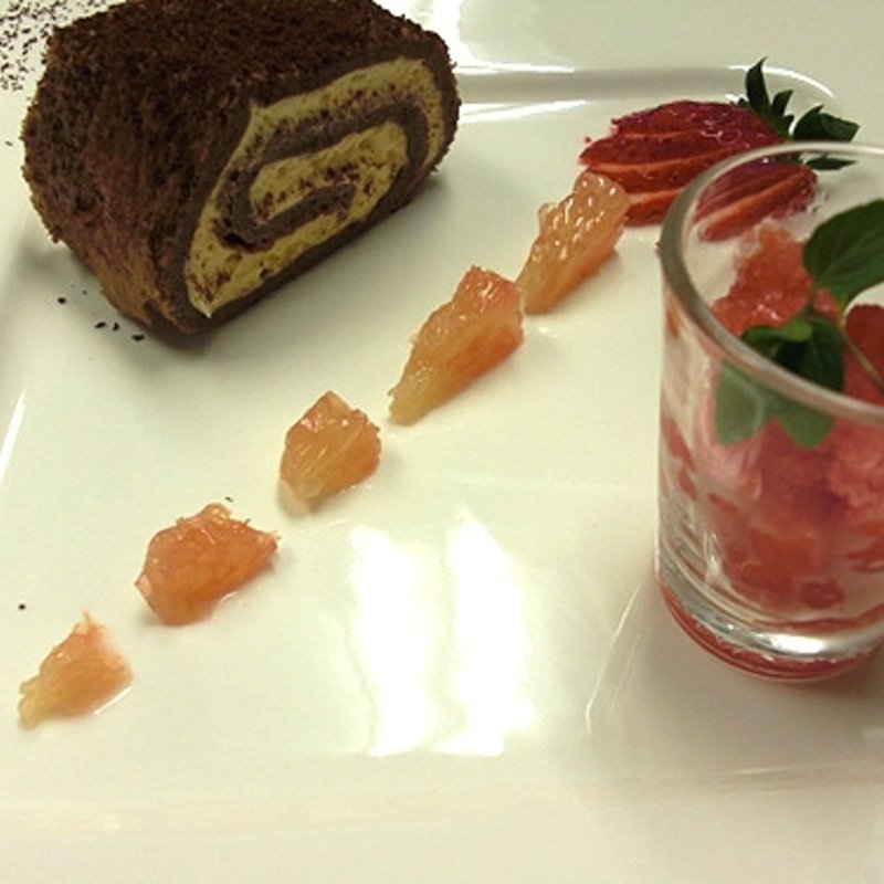 チョコレートロールケーキ(トラットリア カンティーニ)