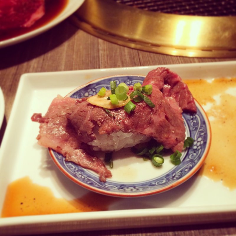 牛にぎり(焼肉の名門 天壇 銀座店)