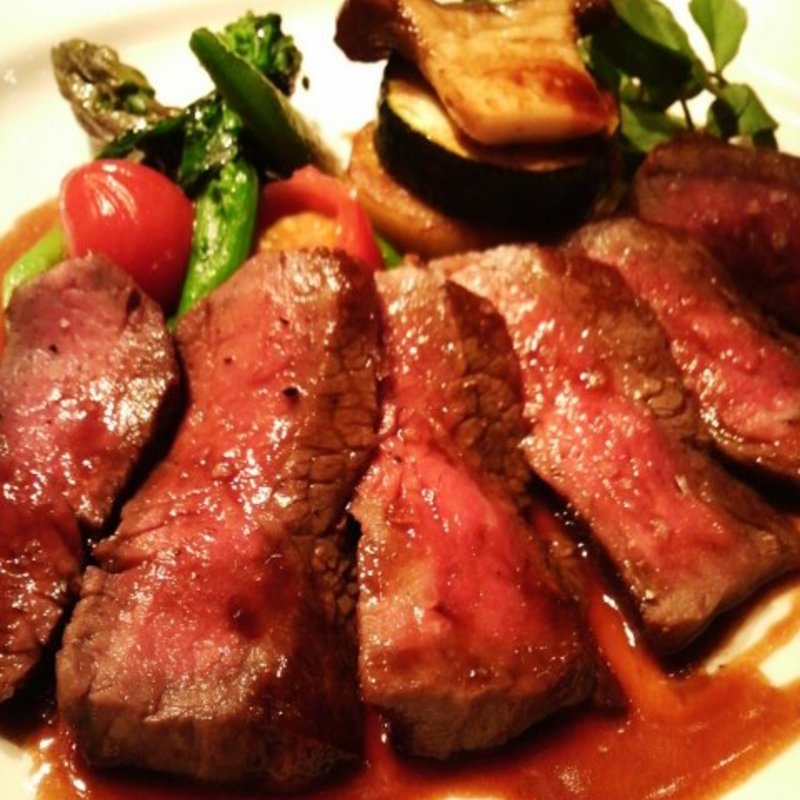 和牛のグリル　マデラーソース(レ・ココット)