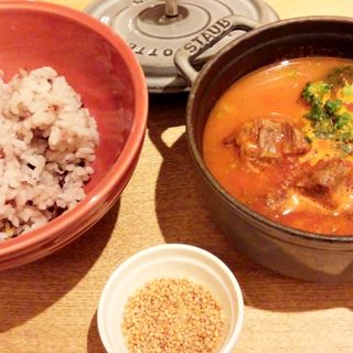 牛ほほ肉のトマト煮込み(コトコトサリョウ 新宿ミロード店 （COTO-COTO茶寮）)