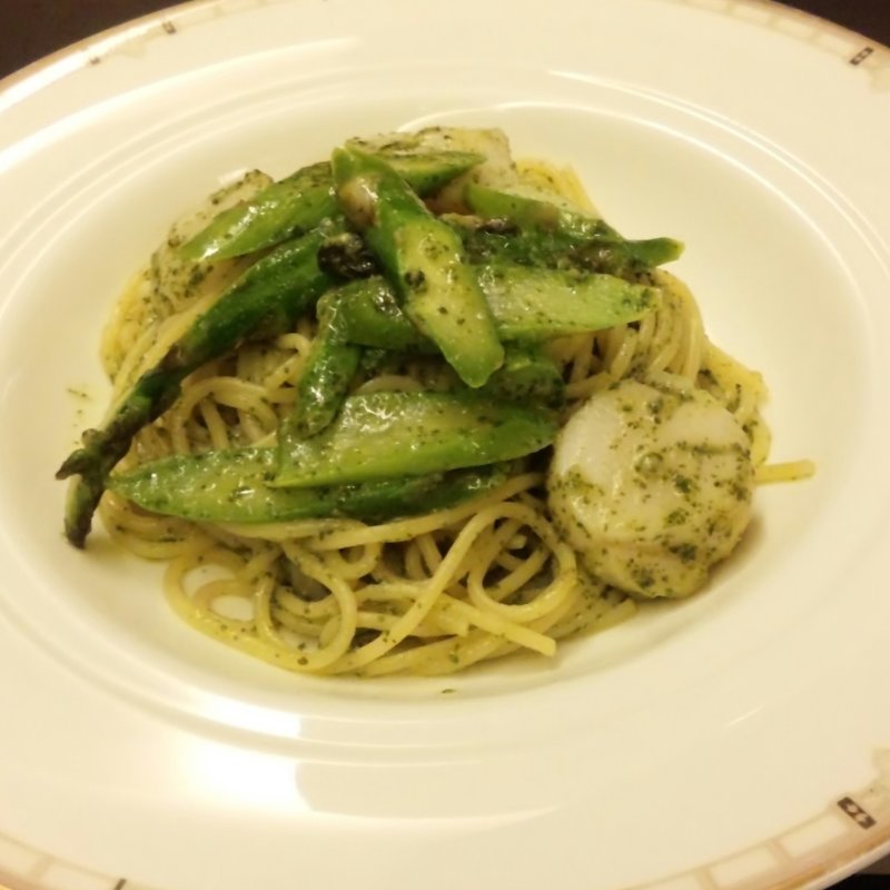 北海道帆立とグリーンアスパラのジェノベーゼ(Loop )