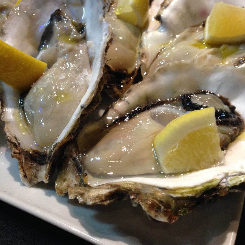 生カキ(La Pesquera MARISQUERIA)