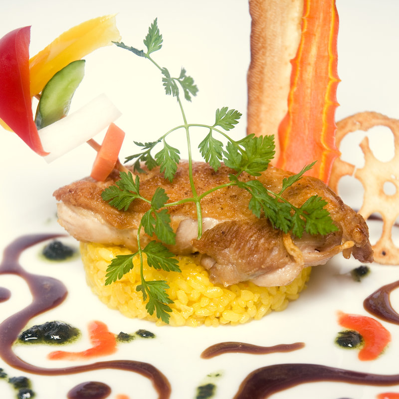 鰆のソテー　サフランのライスと共に(ベロア （Velours）)