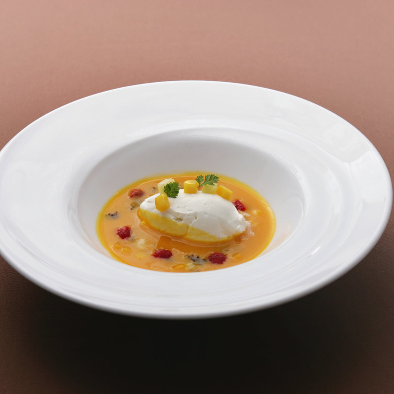 バニラアイス　マンゴー仕立て(ヴァン・ブルー)