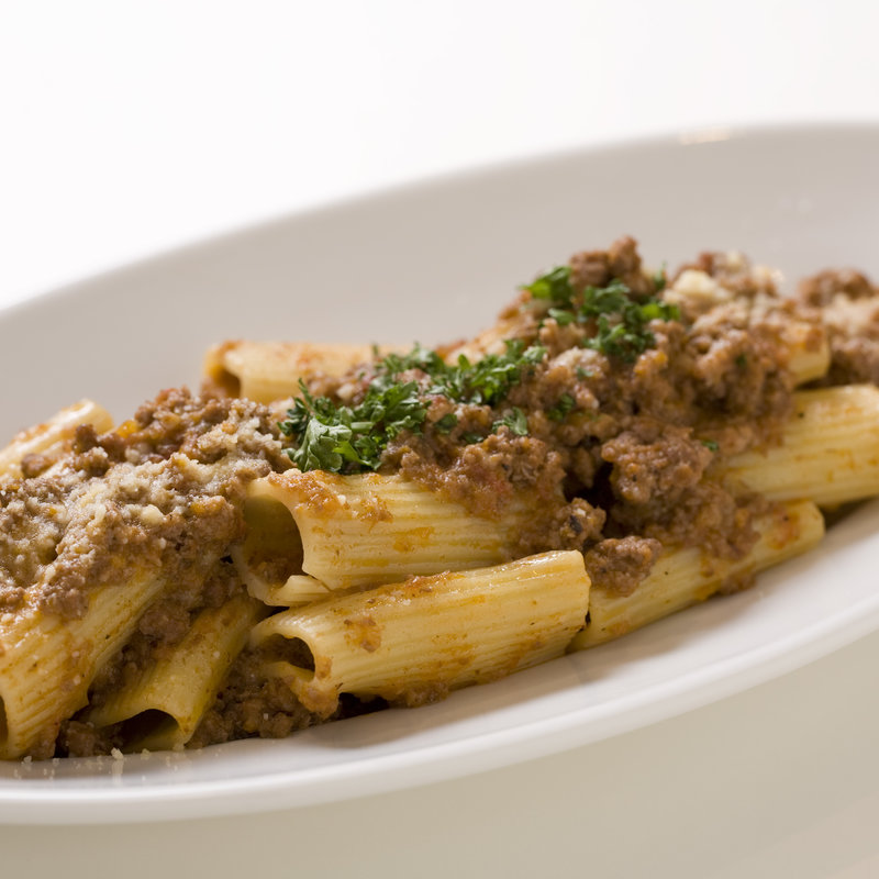 ボロネーゼ　ショートパスタで(ヴィーナス)