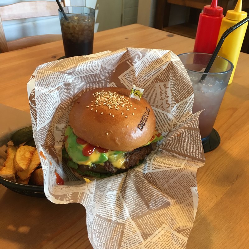 アボカドチーズバーガー(ランチセット)(BESNUG)