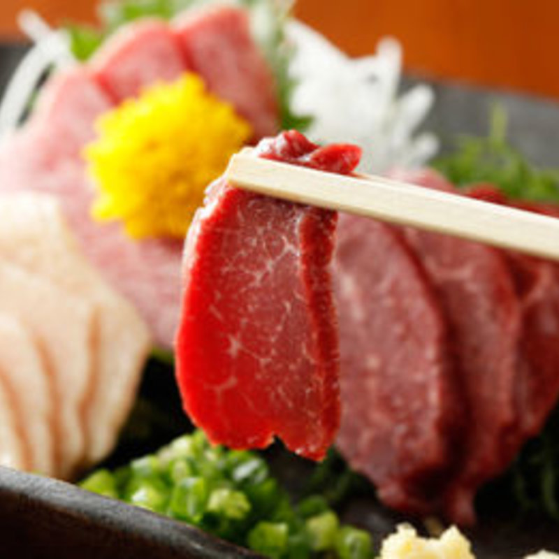 馬刺し盛り(ふくまめ )