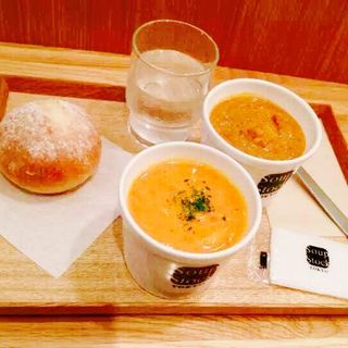 EAT-IN  SS-セット ブラウンシチューS トマトシチューS (セット)石窯パン(スープストックトーキョー 成田空港店 （Soup Stock Tokyo）)
